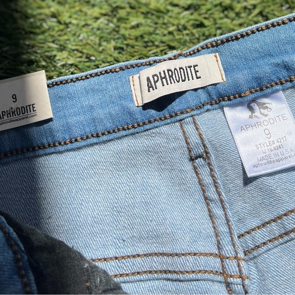 💎DISTRESSED JEANS💎 - Picture 8 of 8